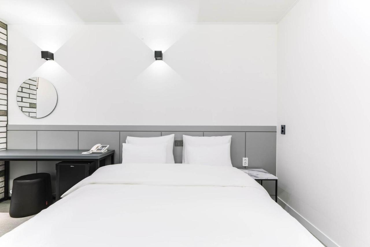 Pyeongtaek Godeok Rich Stay Hotel Zewnętrze zdjęcie