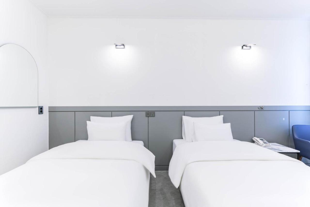 Pyeongtaek Godeok Rich Stay Hotel Zewnętrze zdjęcie