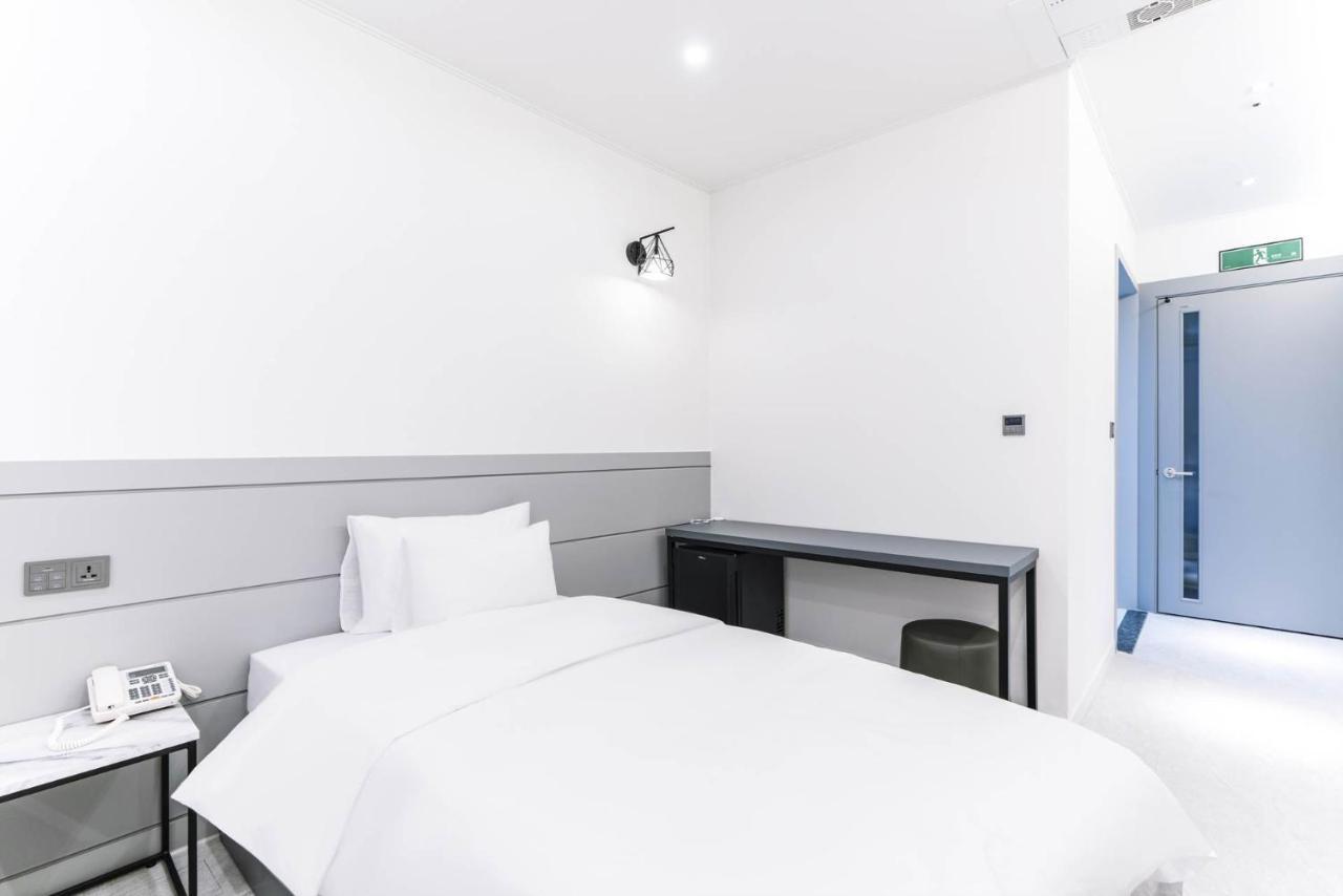 Pyeongtaek Godeok Rich Stay Hotel Zewnętrze zdjęcie