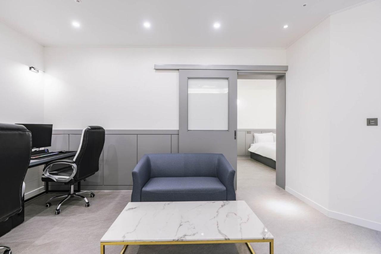 Pyeongtaek Godeok Rich Stay Hotel Zewnętrze zdjęcie