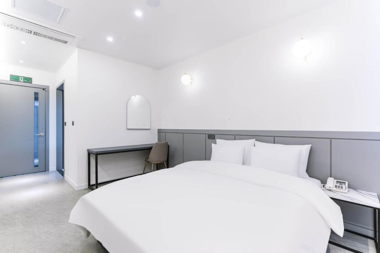 Pyeongtaek Godeok Rich Stay Hotel Zewnętrze zdjęcie